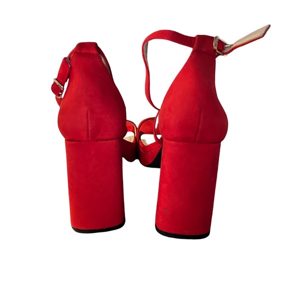 Beautiful Red Block Heel Heels size 10 - Picture 5 of 5